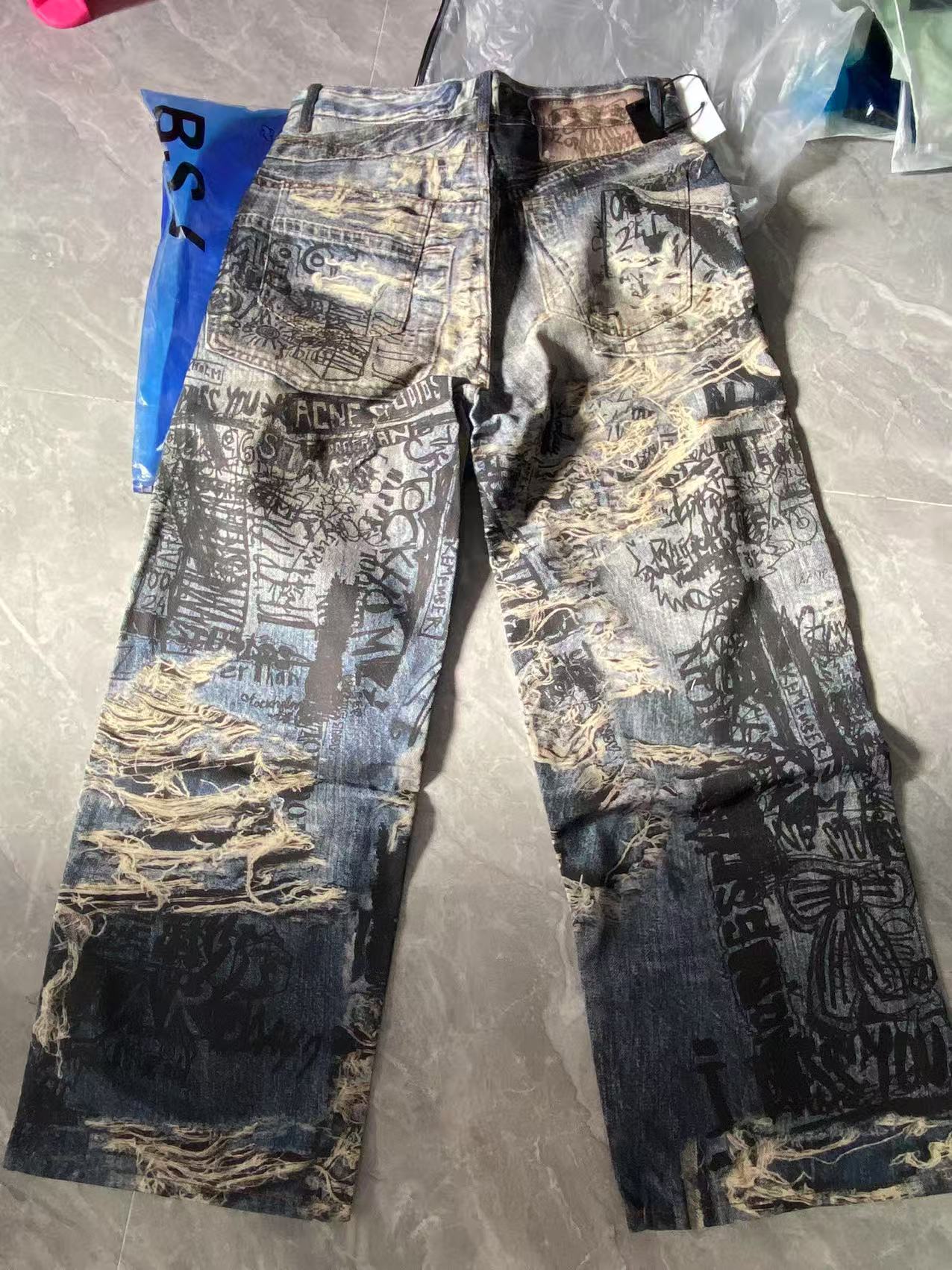 Herren Graffiti Destroyed Jeans Gerade Lockerer Streetstyle_voghion.com