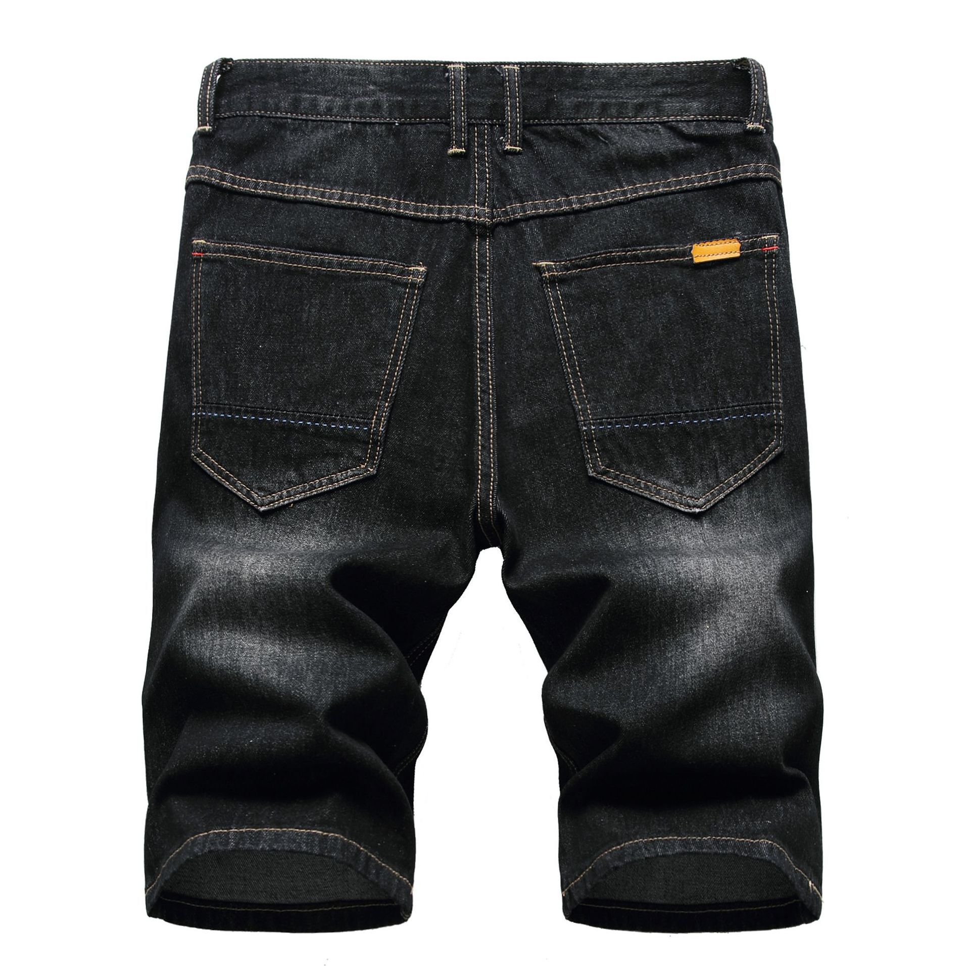 Pantaloncini estivi da uomo in denim di cotone strappato e forato, di colore chiaro, di media lunghezza, aderenti_voghion.com