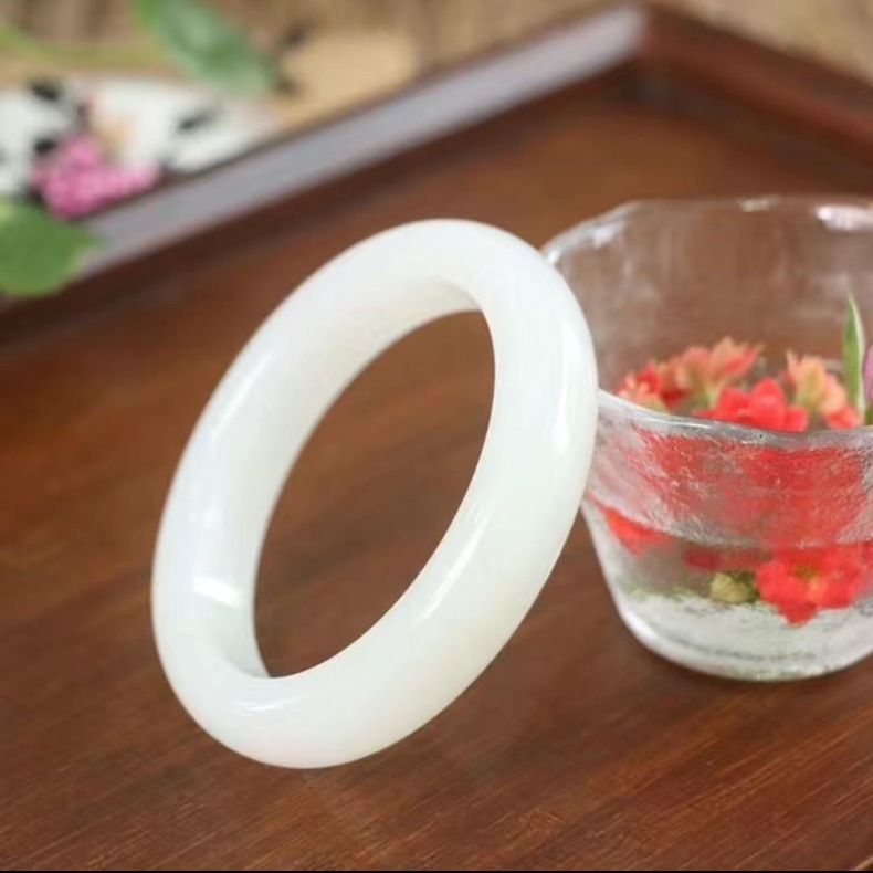 Vòng tay ngọc bích trắng da cừu tự nhiên Tân Cương chính hãng dáng tròn tiêu chuẩn — Bạch ngọc bình thường chi tiết 8