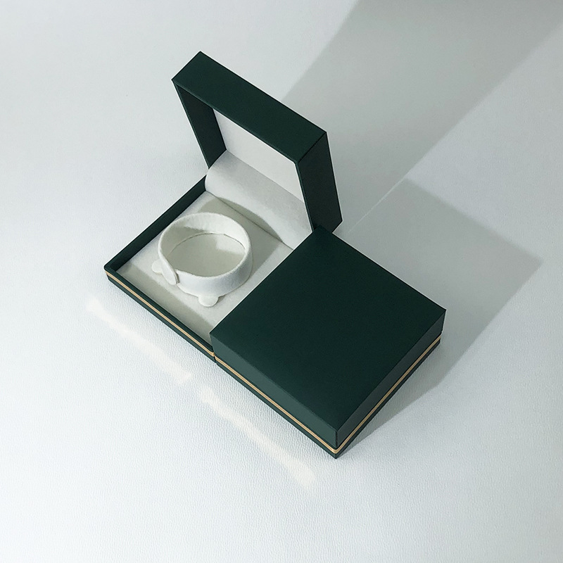 Nuevo borde dorado cuero ángulo recto Flip joyero anillo colgante pendientes de moda caja de joyería ventas directas de la fábrica