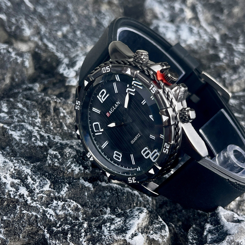 Hot Selling Fashion Cool Men Watch Sports Silicone Watch Men's Quartz Watch_voghion.com
