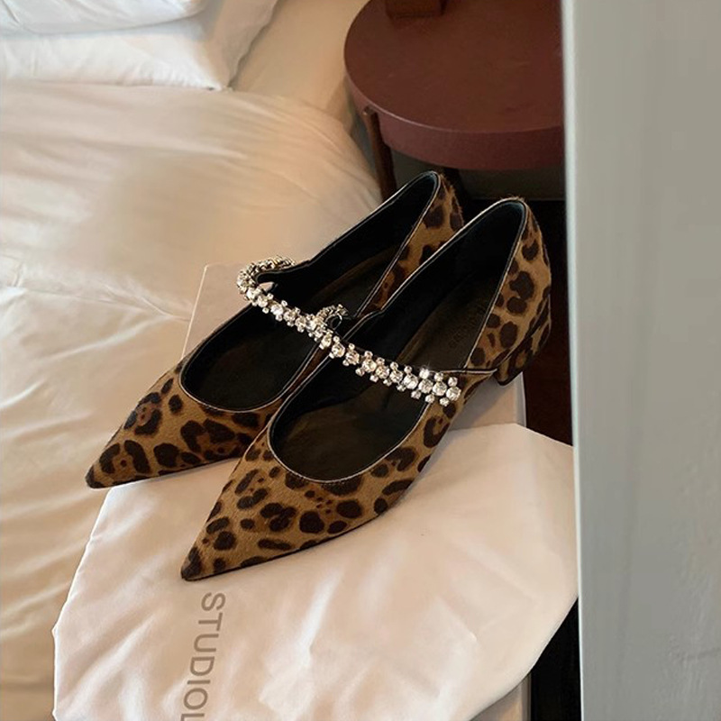 Grava Madre nuevo elegante pequeño punto brillante con un leopardo con un pequeño taón grueso zapatos para mujeres primavera