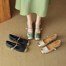 2024新中式国风刺绣复古百搭粗跟浅口玛丽珍舒适方头平底单鞋女
