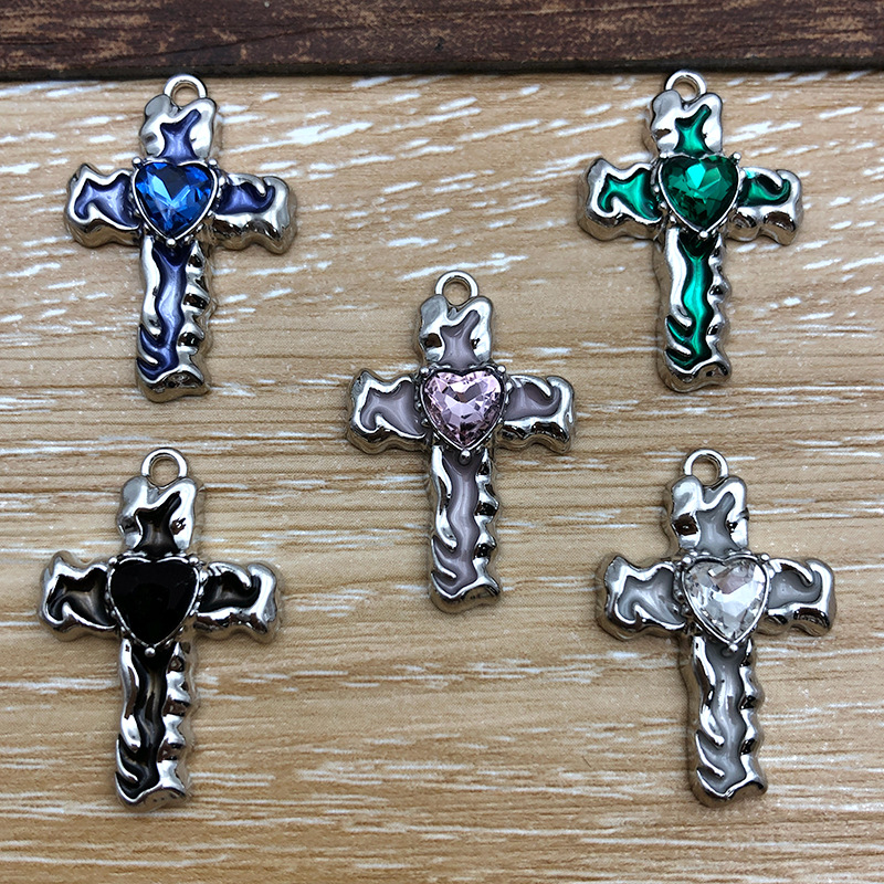 7g Weight Pendant Jewelry Making Type 19*28mm Jewelry Making Size DIY Jewelry Accessories Classification 5 Models Each Model 1, 5/Pack Quantity Alloy Material Cross, Heart Shape Pattern Plating Design Retro Style 5 Models Each Model 1, 5/Pack 19*28mm Alloy Cross Heart Shape Pendant 7
