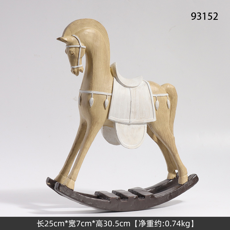 ヨーロッパ式の家庭のレトロな置物は木目の馬の頭に似せて、木の木馬の客間の玄関に動物の樹脂の工芸品を並べます。|undefined