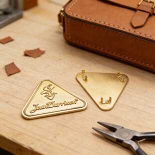 �������٘��ƾ���logo�Ҿ�ľ�T�g�̶��̘��������z������