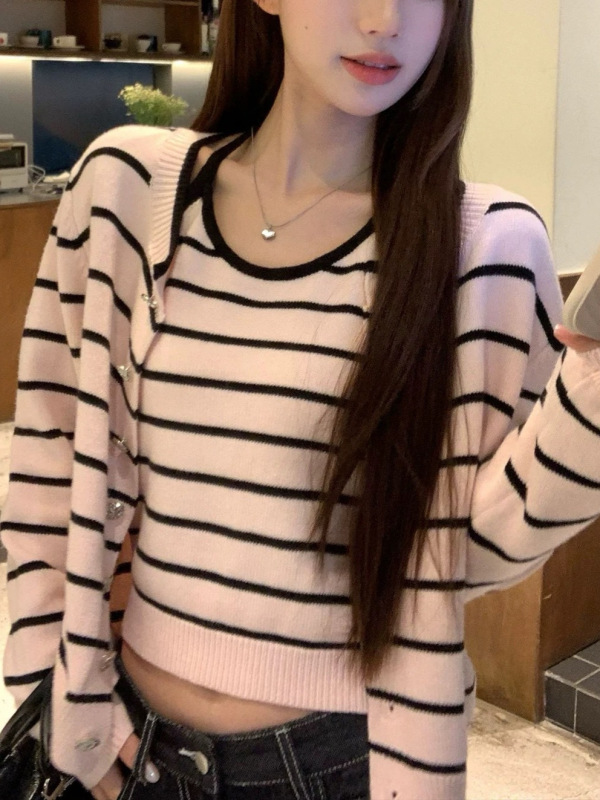粉色条纹针织开衫两件套女秋季2025新款配吊带韩系独特上衣|undefined