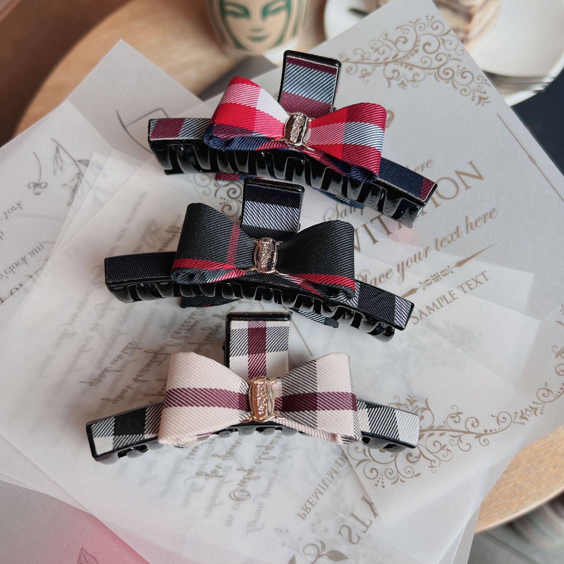 2023 Nieuwe Koreaanse versie vlinderdas gesp stof mode plaid serie achterhoofd grote hanger haar grijp clip_voghion.com