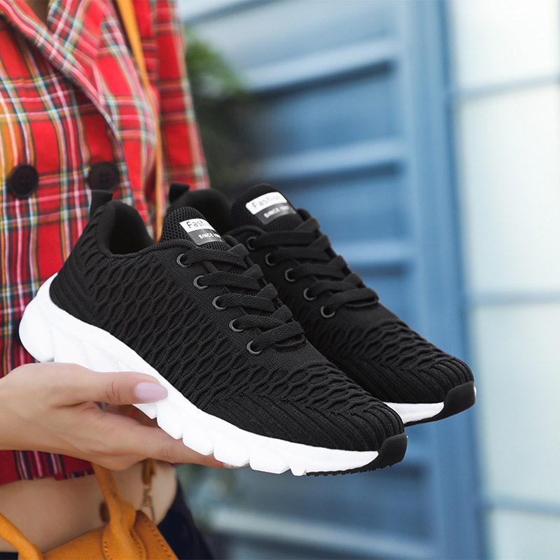 Nuevos zapatos de mujer de tela de vuelo coreano versátil zapatos de mujer ligeros cordones zapatos deportivos de moda casuales