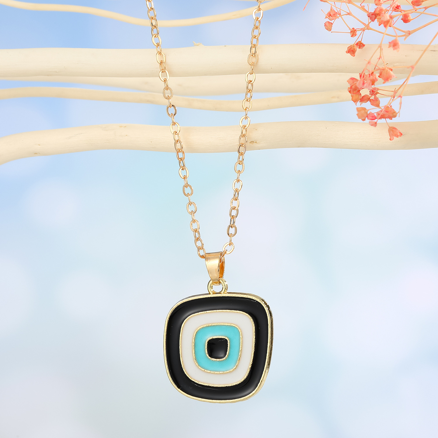 Fashion Demon Eye Pendant Necklace display picture 9