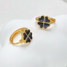 跨境欧美黑色四叶草耳扣真空镀18K森系耳环女设计小巧高级感饰品