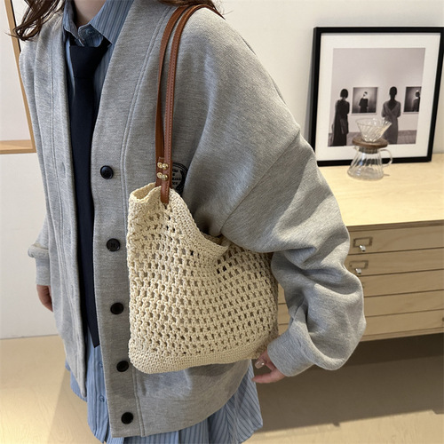Large Capacity Leisure Windproof Bag for Women, 2025 Versatile Single Shoulder Beach Vacation Sandbag Woven Commuter Tote