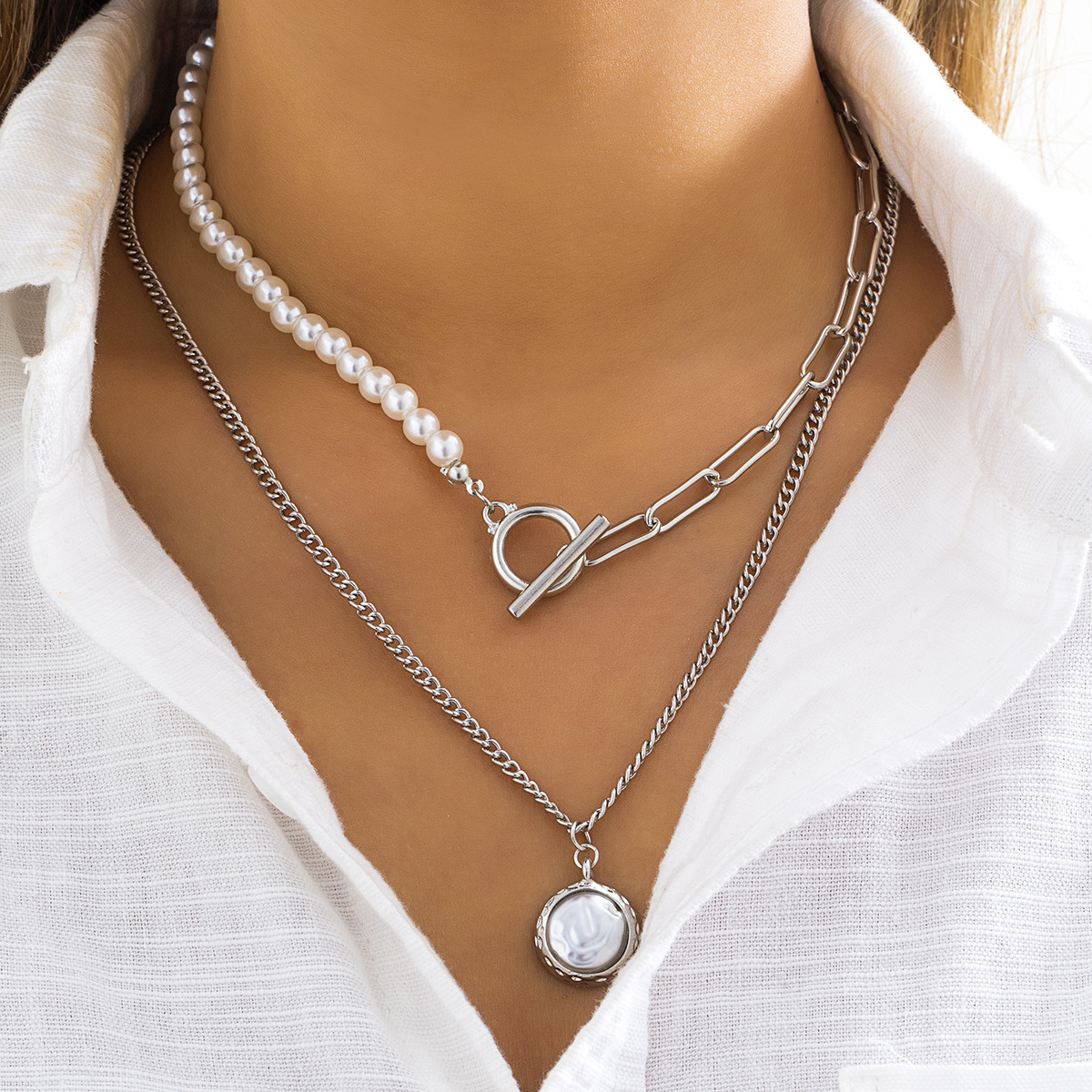 Collier avec pendentif en forme d'étoile en perles et perles artificielles de style métal_voghion.com