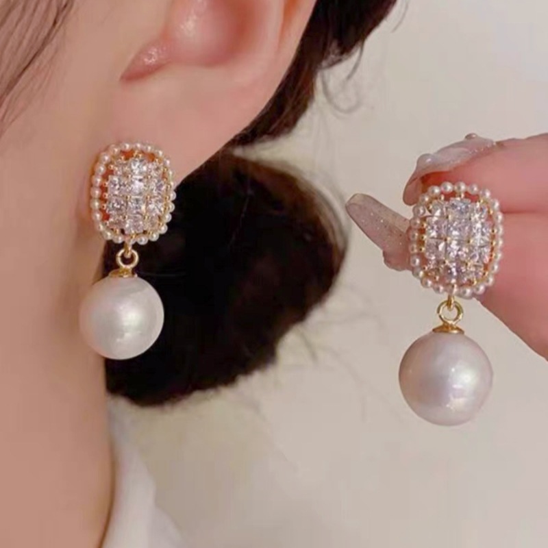 Korean fashionable design sophisticated universal earrings with…
