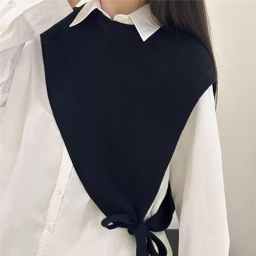 2025春夏新款披肩针织外搭小坎肩韩版设计感三角马甲女叠穿搭配黑