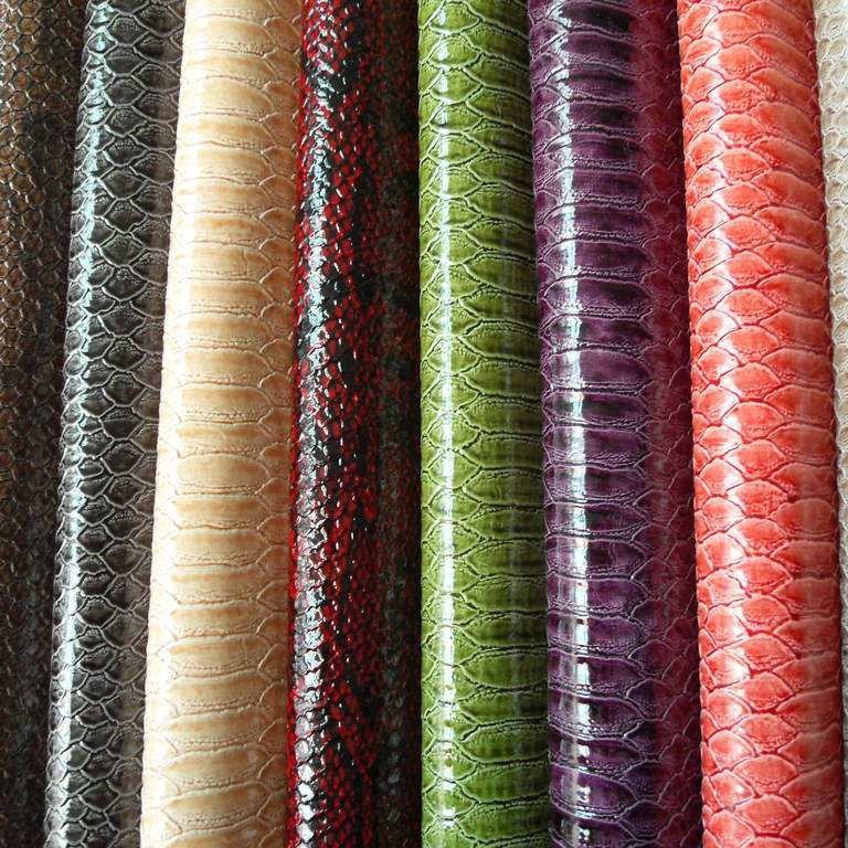 彩色PVC荔枝纹皮革 人造革库存面料箱包革文具包装发泡革厂家