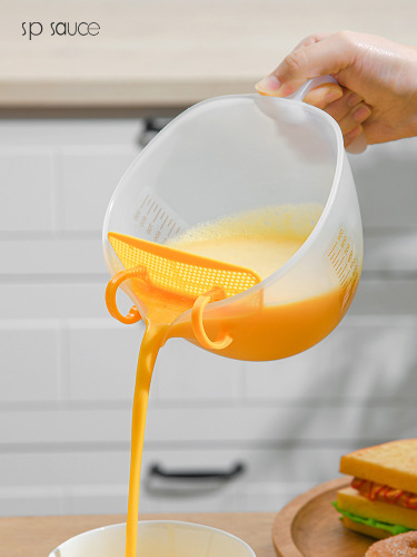 Graduated Measuring Cup Plastic Whisk Cup Large Capacity Measuring Cup Whisking and Filtering Bowl Rice and Vegetable Washer