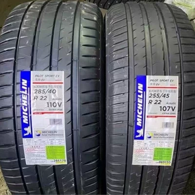 Michelin 255/45R22 PILOT SPORT Vehicle tire
