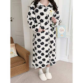 外贸批发2026秋冬新款花朵毛绒娃娃领带口袋长袖睡裙家居服