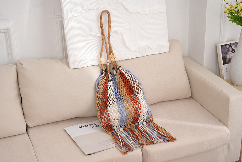 Women's Medium Cotton Rope Color Block Vacation Beach Tassel Weave Bucket Open Straw Bag display picture 10