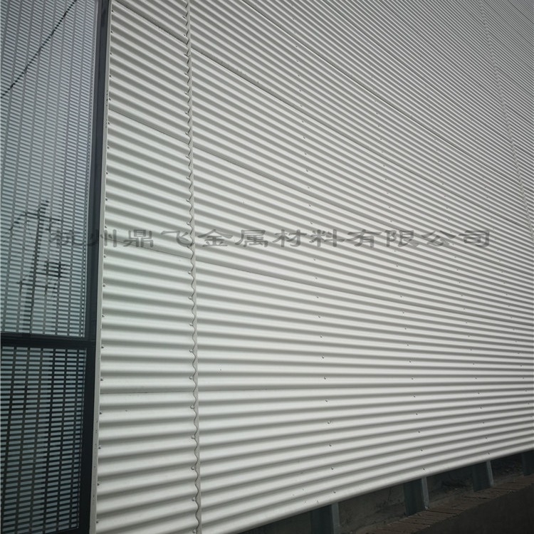 供应 0.8mm 3004铝镁锰波纹板 氟碳白银灰780型横装铝镁锰板