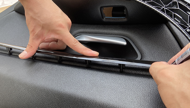 Suitable for BMW 3 Series interior door trim 316 318 320 F30F35 car door headlamp trim modification parts