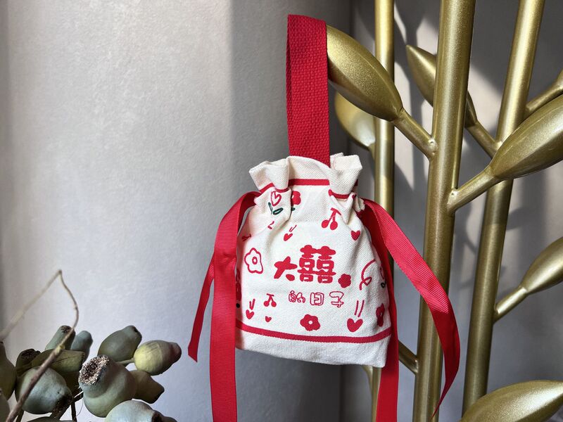 メーカーの卸売りのお土産の現物の手提げのキャンバスの袋の小さい福袋の喜糖の袋はプリントの図案のlogoの束のポケットをプラスします。|undefined