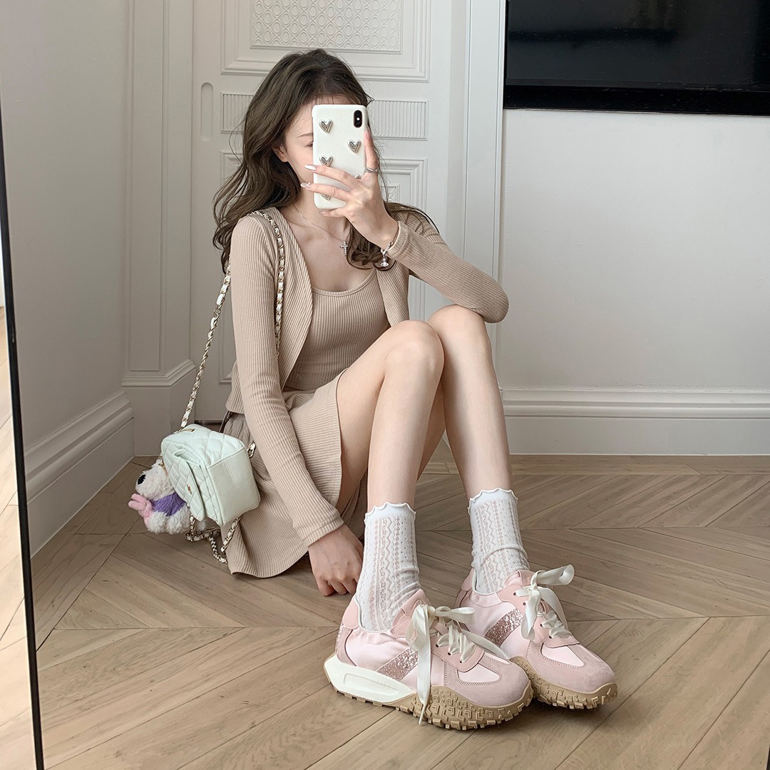 Su Yinyin mismo estilo pequeño cuero con cordones Forrest Gump zapatos retro de suela gruesa realce deportes casuales zapatos de entrenamiento alemán mujeres