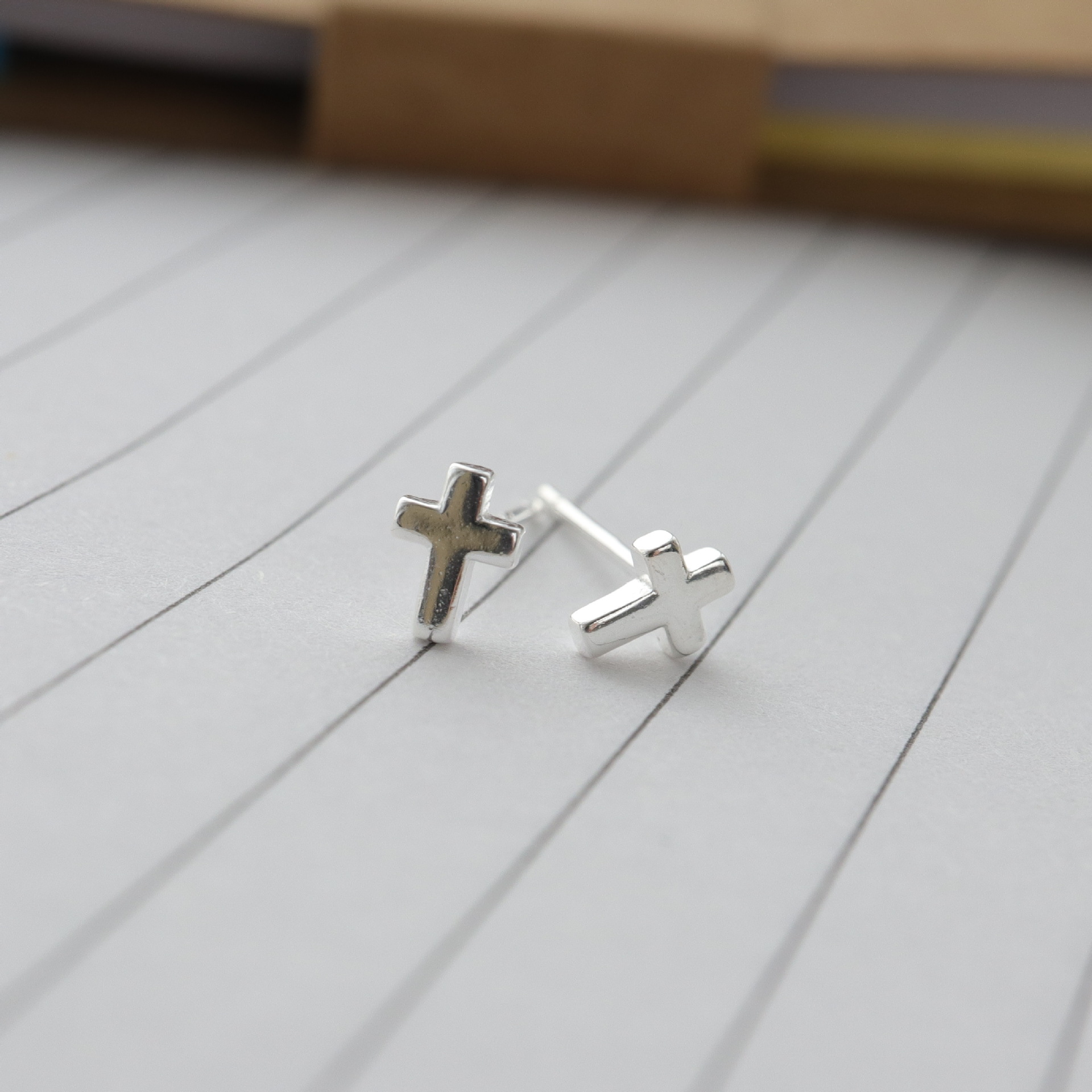 1g Weight 925 Sterling Silver Ear Needle Material Ear Studs Classification 1 Pair Quantity Holiday, Daily Occasion 925 Sterling Silver Material Cross Pattern Unisex Gender Simple Style Style 1 Pair 925 Sterling Silver Cross Ear Studs 3