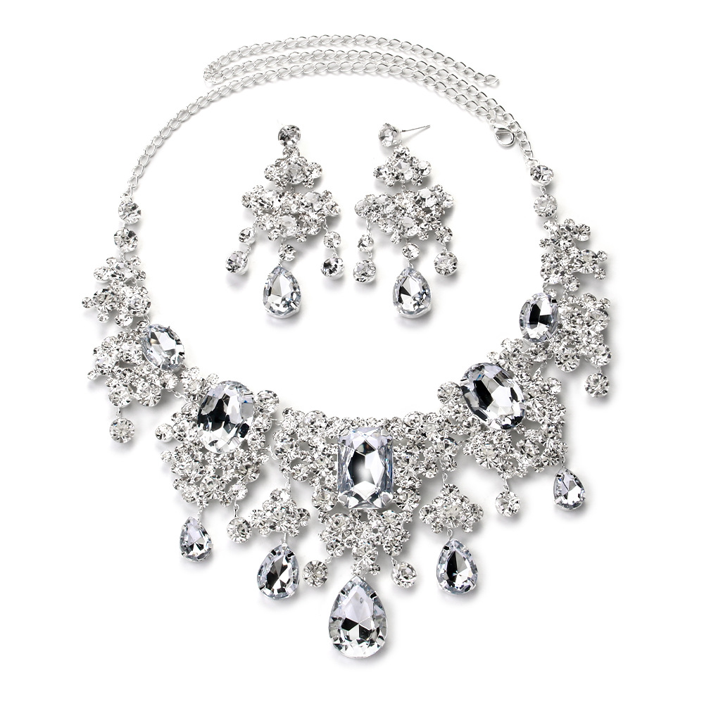 AliExpress Hot Gote Jewelry Set Exageración Aretes de diamante Accesorios Claviculares Set de Joyería Mujer