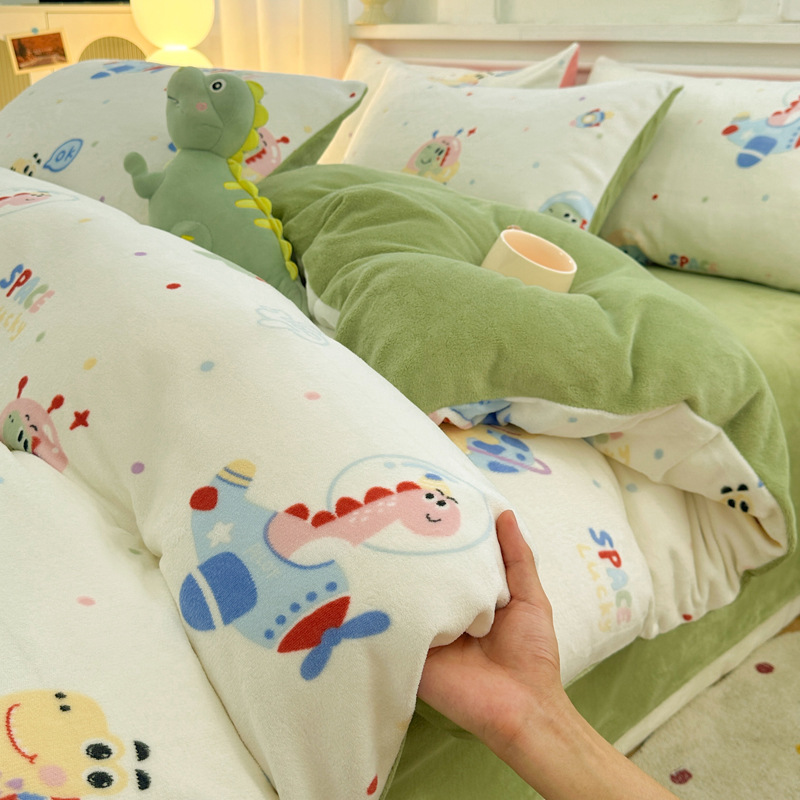 Invierno engrosado de leche de lana de cuatro piezas conjunto 2025 nuevo dormitorio sábanas de lana de coral cubierta de tres piezas conjunto de ropa de cama