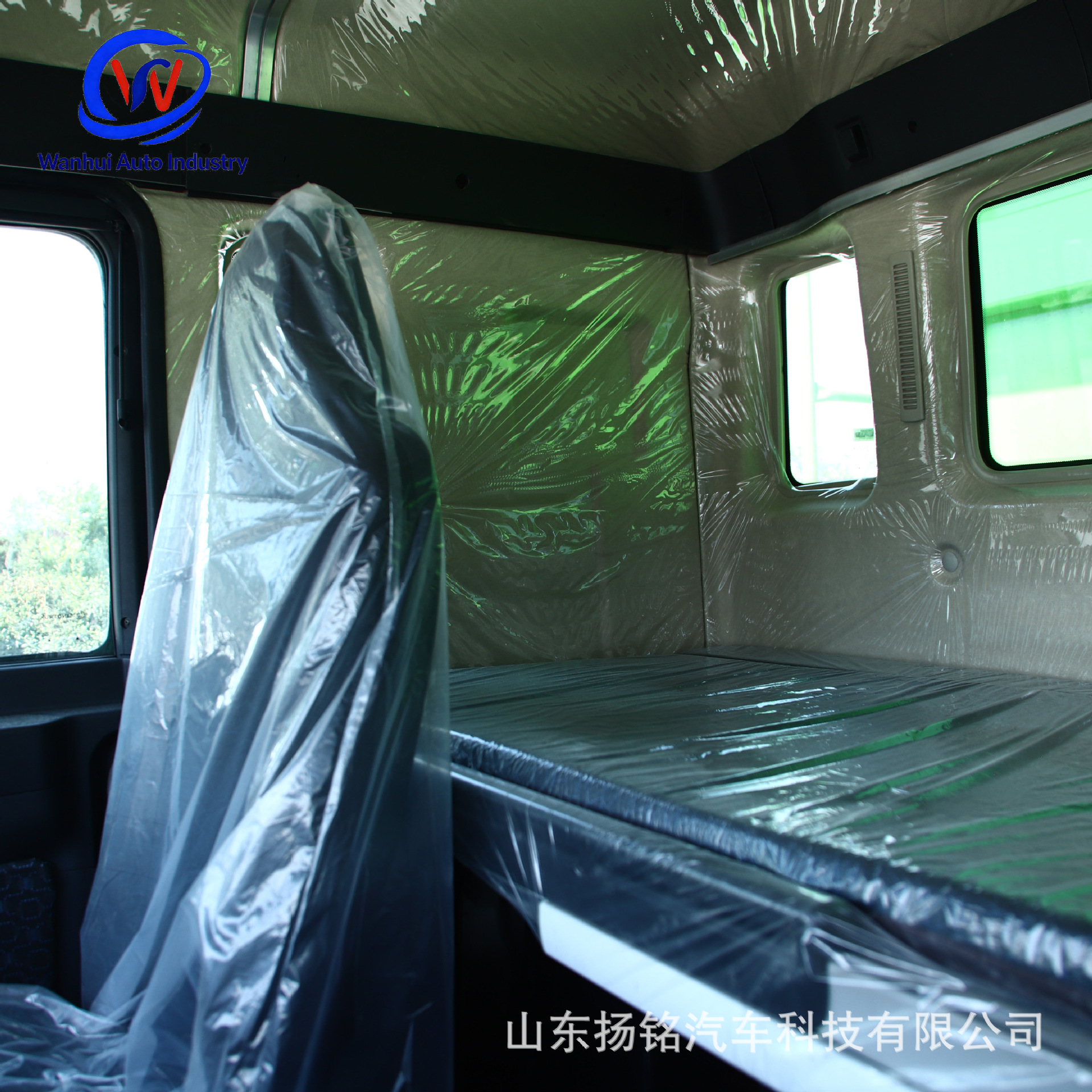 Sinotruk Shandeka Front-Four-Wheel-Drive and Rear-Eight-Wheel-Drive Engineering Vehicle, 380 Horsepower Dump Truck for Transporting Gravel and Sand