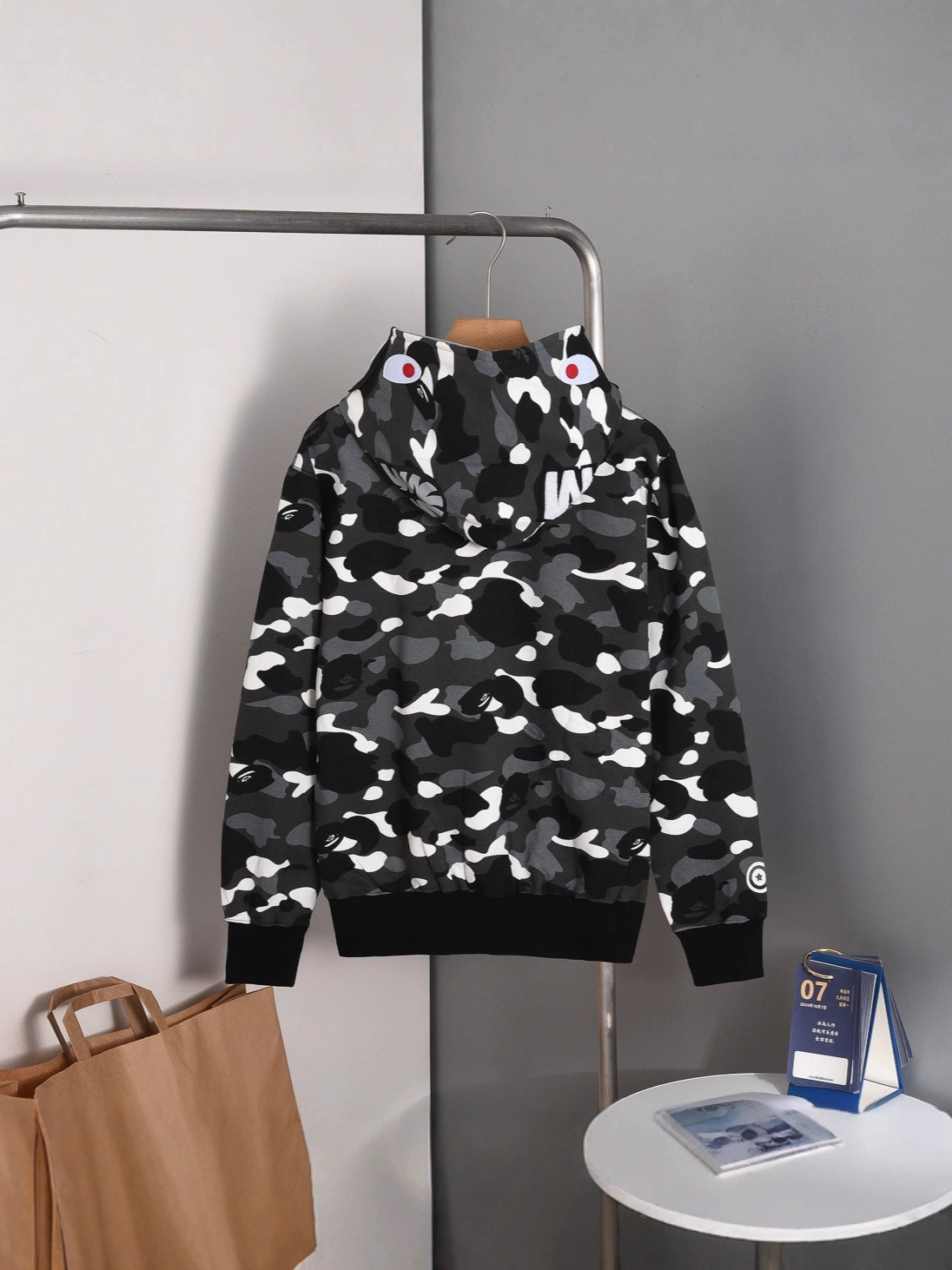 (Cross-border trading), camouflage cloth, shark, sweatshirt with hood with zipper, with embroidery