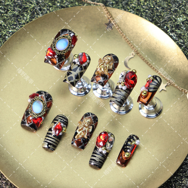 Western European Retro Handmade Nail Art Pieces with Gold Stripes, Rhinestones, and Gemstones, Golden Angel Design, Autumn and Winter, Brightening Effect Nail Art Pieces