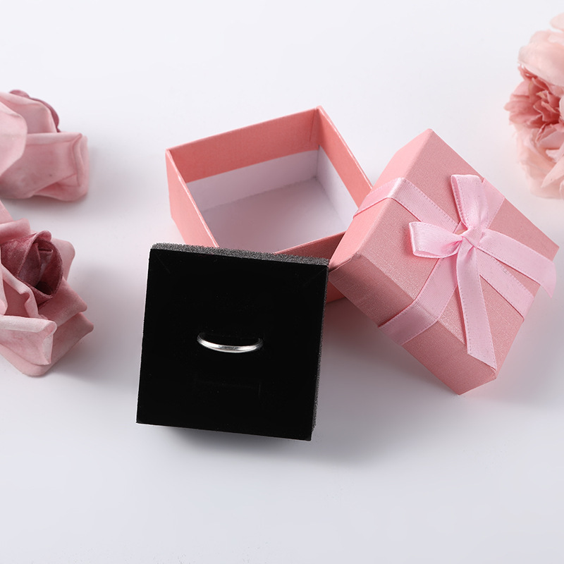 Nueva Carta inglesa arco cinta caja de joyería cumpleaños aniversario caja de regalo al por mayor impresión