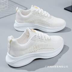 透气不臭脚软底小白鞋女秋季老北京运动鞋2025新款轻便软底跑步鞋
