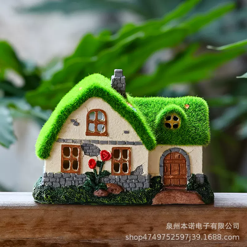 跨境新品植绒太阳能树脂房子摆件创意庭院装饰品房子园林雕像摆件