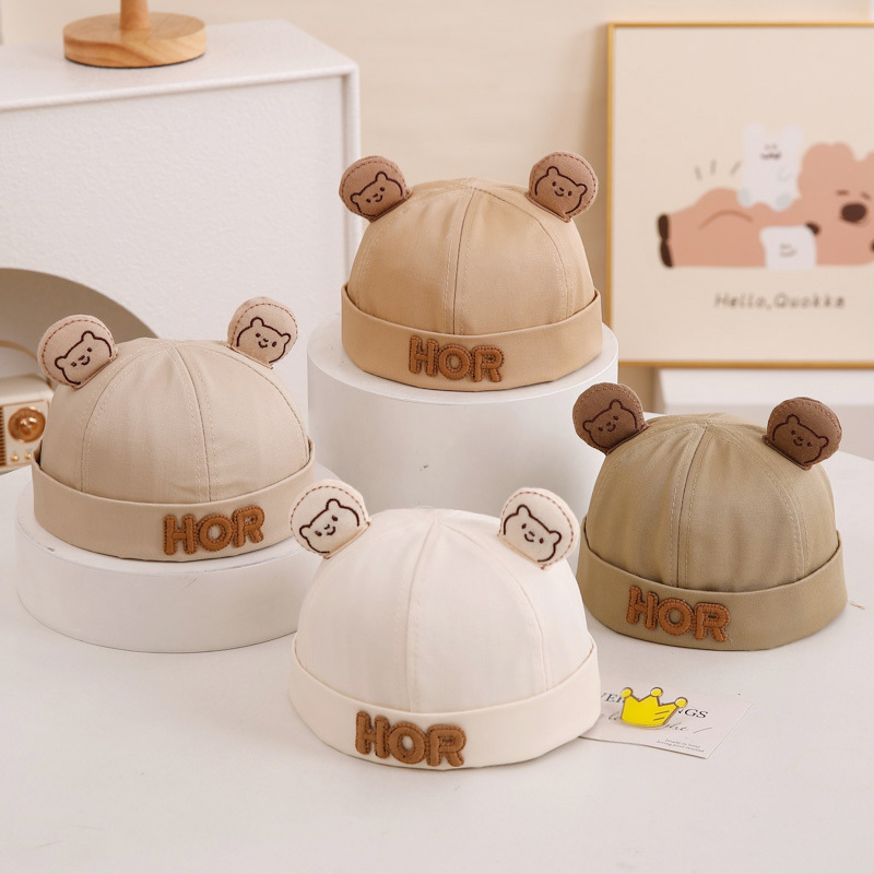 Bonito sombrero de bebé oso primavera y otoño delgado sombrero de piel de melón protector solar para hombres y mujeres, niños y niñas, mes pequeño, sombrero principal