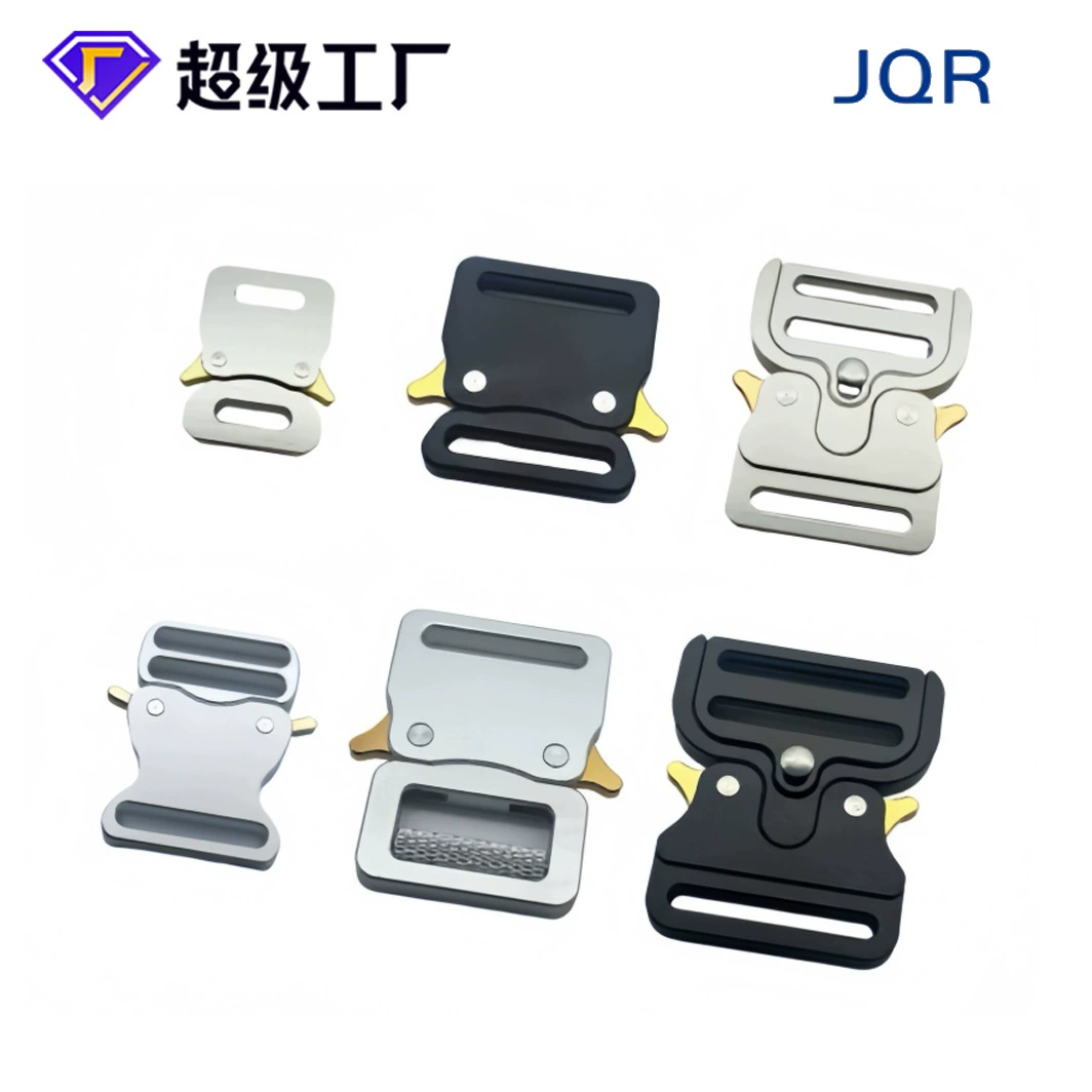 Metal universal bag with clasp, accessories