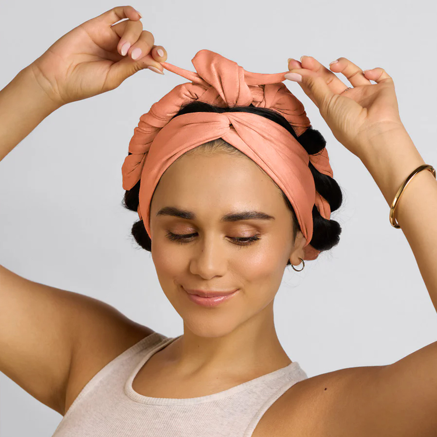 Sınır Ötesi Yeni Model Isısız Saç Dalgalandırma Bandı Saça Zarar Vermeyen Tembel Uyku Saç Dalgalandırma Mucizesi Cildi Sevimli Yüksek Elastik Yoga Saç Bandı Kadın