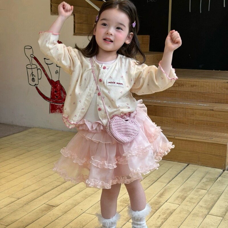 Sweet Little Sister Girls' Korean Style Outfit: Spring Floral Cardigan Jacket, Pink Vest, and Skirt Three-Piece Set for Baby Girls Sweet Little Sister Girls' Korean Style Outfit: Spring Floral Cardigan Jacket, Pink Vest, and Skirt Three-Piece Set for Baby Girls
