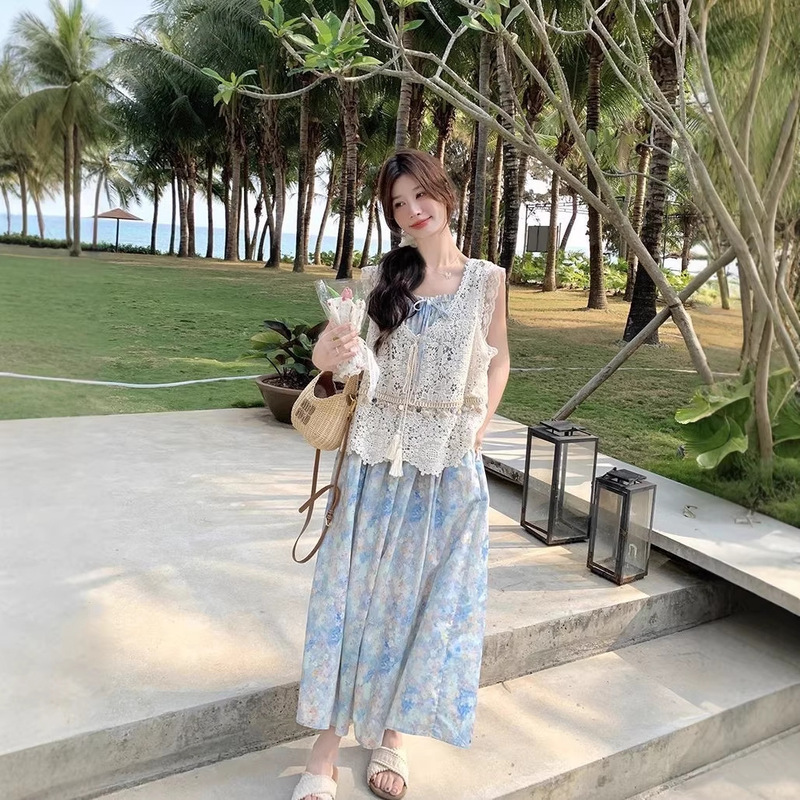 Summer New Arrival: French-Style Vacation-Inspired Fashion Hollow-Out Tassel Shell-Woven Lace Vest Top