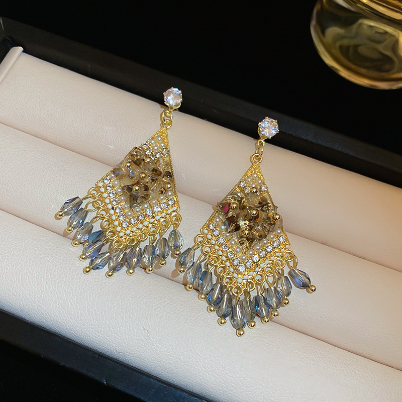 Aguja de plata con diamantes de cristal pendientes de bordilla estilo nacional pendientes de temperamento pequeño ligero lujo de alta calidad industria pesada exageración pendientes