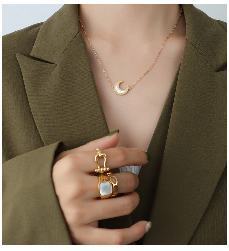 Marka French Style White Sea Shell Moon Pendant Necklace Earrings Female Clavicle Chain Titanium Ste