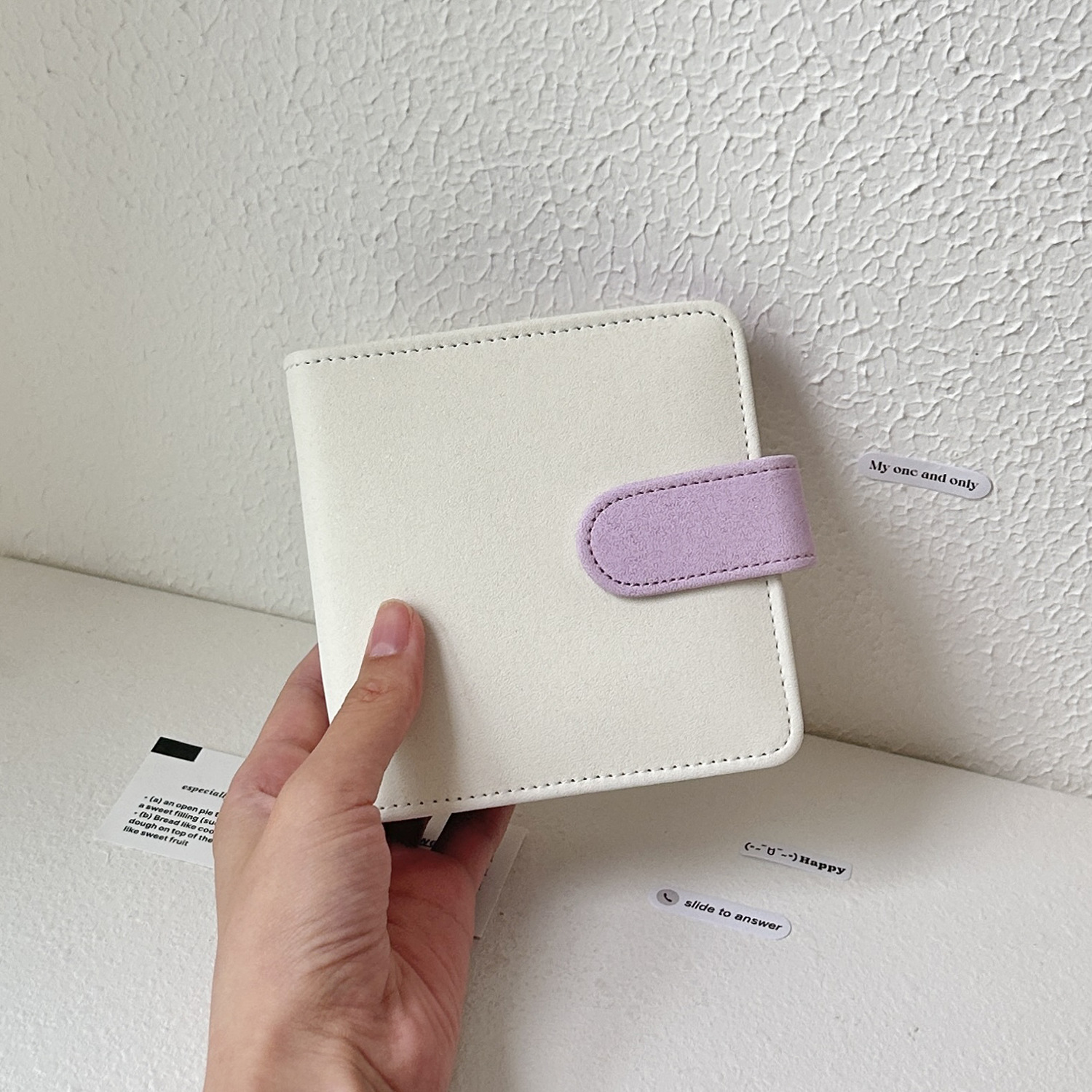 Álbum de hojas sueltas con diseño de estrellas y colores combinados, 3 anillas – para coleccionar tarjetas de idols.