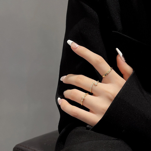 Xiaohongshu Bore Advanced Design Ins Trendy Four-Piece Ring Set, Same as the Famous Internet Celebrity, Simple and Elegant Index Finger Ring 