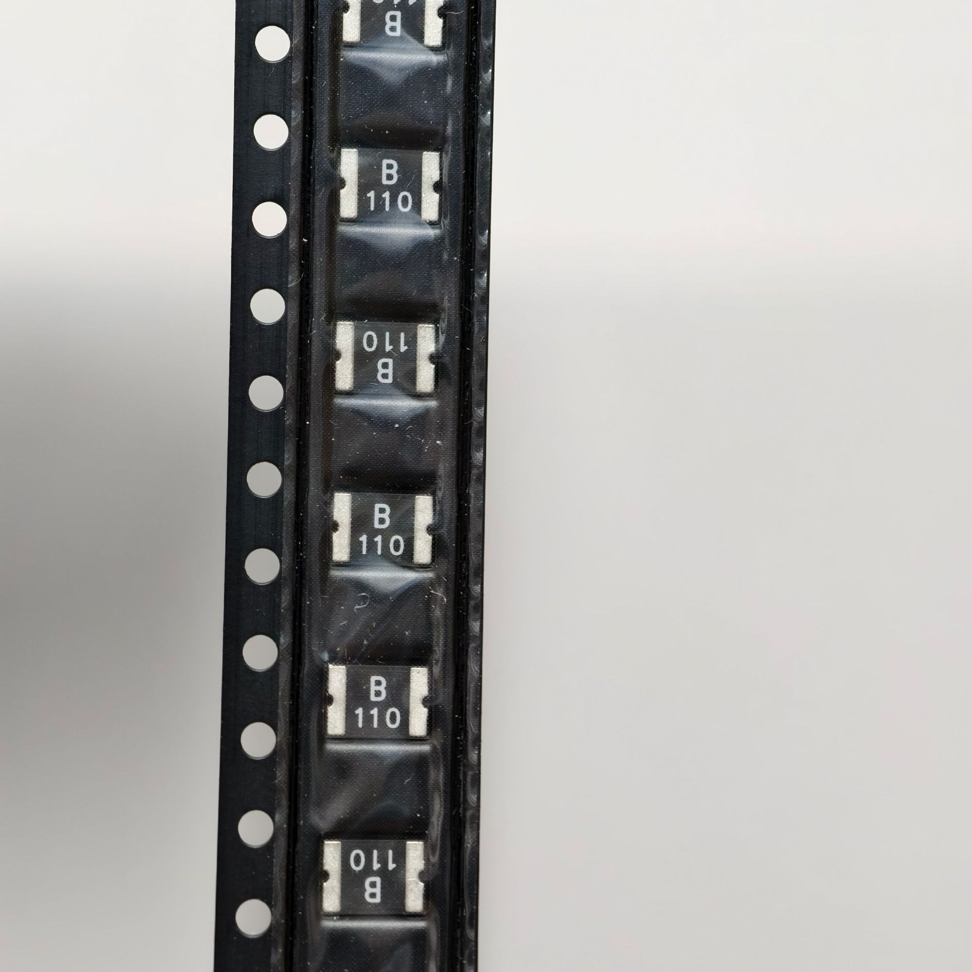 佰宏BHFUSE BSMD1812-110-8V  贴片自恢复保险丝 现货 8V 1.1A