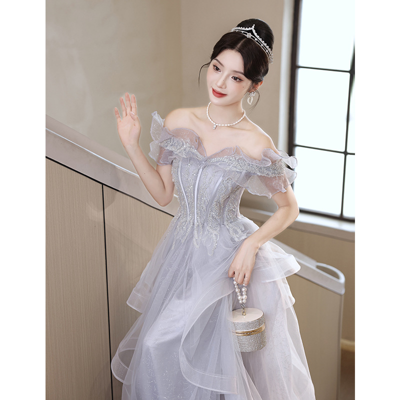 Đầm dạ hội một vai ôm body, phong cách sang trọng và tinh tế — Màu như hình