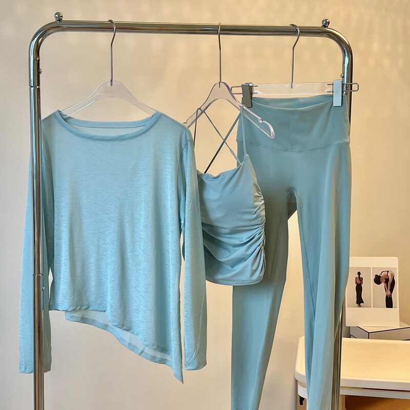 ZUERS Good-looking and Good-looking Yoga Clothing Set, High-end Yoga Clothing for Small Women, Pregnant Women, Moth Gauze Clothing