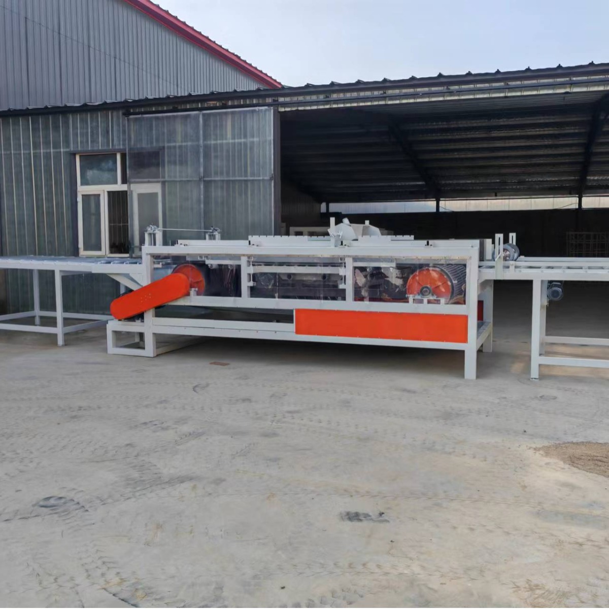 大城宏达机械厂外墙一体板生产设备 全自动硅质聚苯板设备